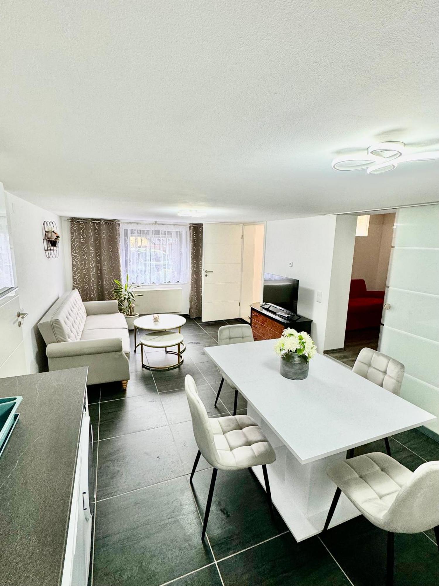 Familie Moisil Villa Daun Exteriör bild